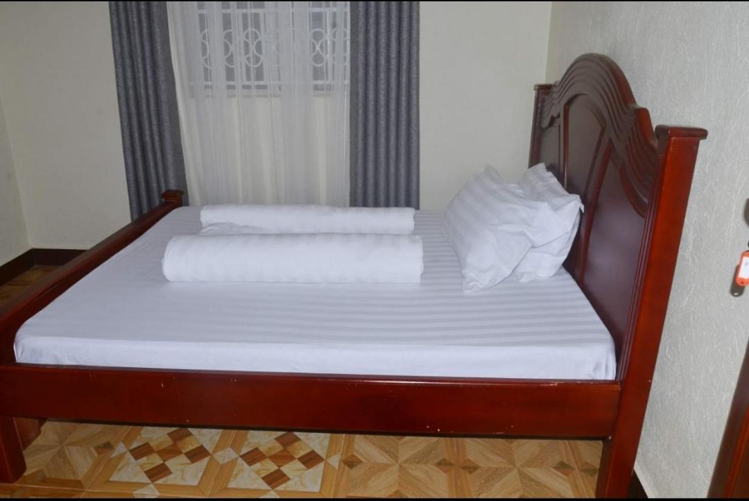 Migingo Suites Εντέμπε Εξωτερικό φωτογραφία
