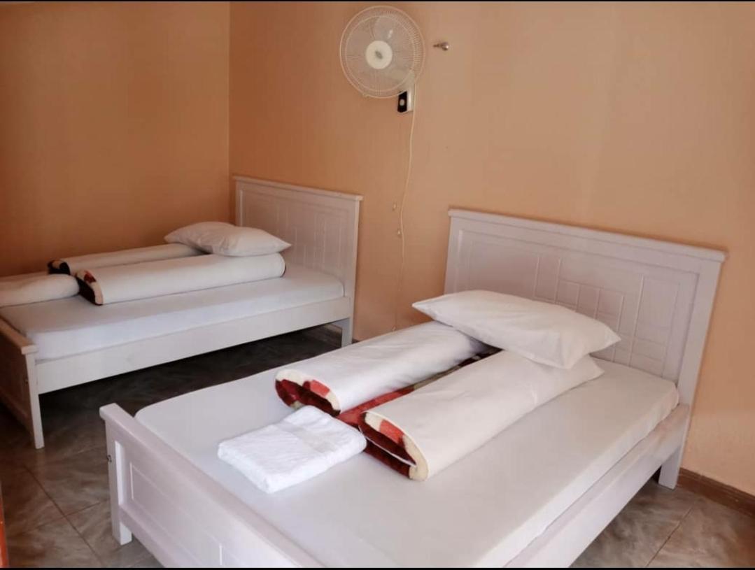 Migingo Suites Εντέμπε Εξωτερικό φωτογραφία