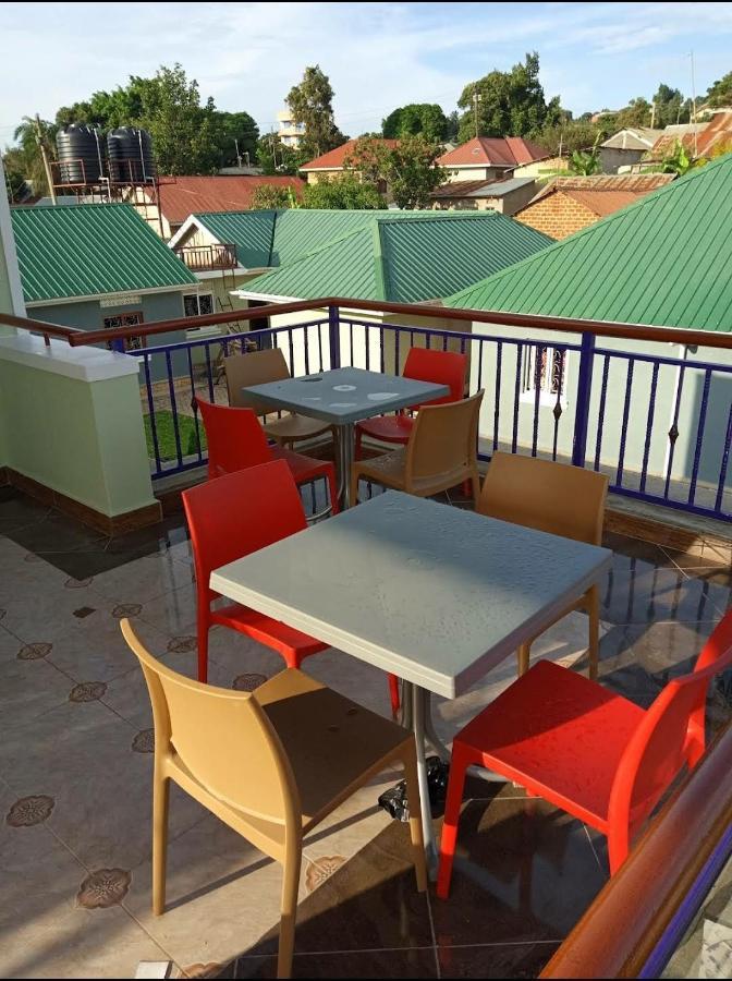 Migingo Suites Εντέμπε Εξωτερικό φωτογραφία