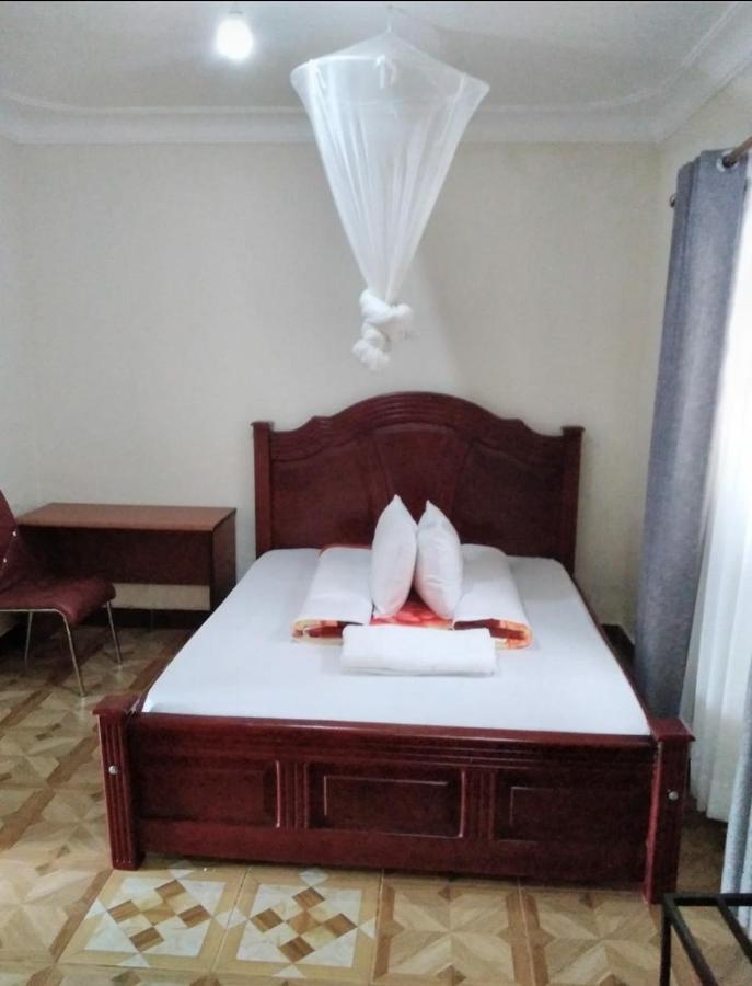 Migingo Suites Εντέμπε Εξωτερικό φωτογραφία