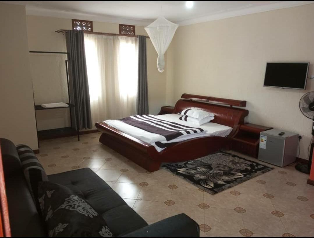 Migingo Suites Εντέμπε Εξωτερικό φωτογραφία
