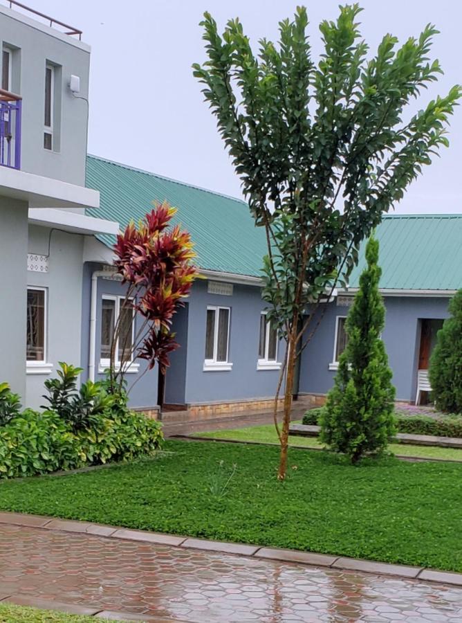 Migingo Suites Εντέμπε Εξωτερικό φωτογραφία